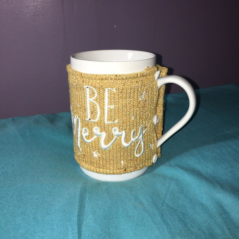Christmas Holiday "Be Merry" Coffee Mug w Sweater